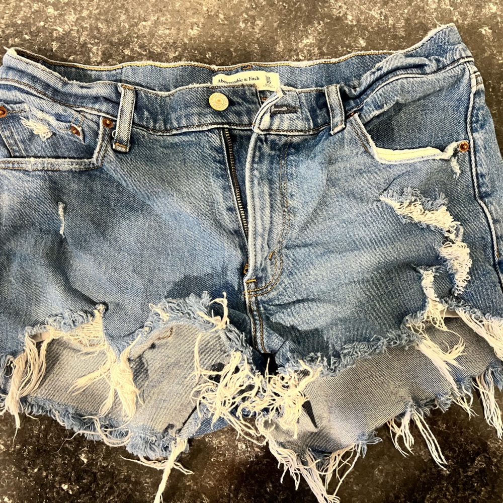 A&F Mid Rise Mom Short Size 30/10